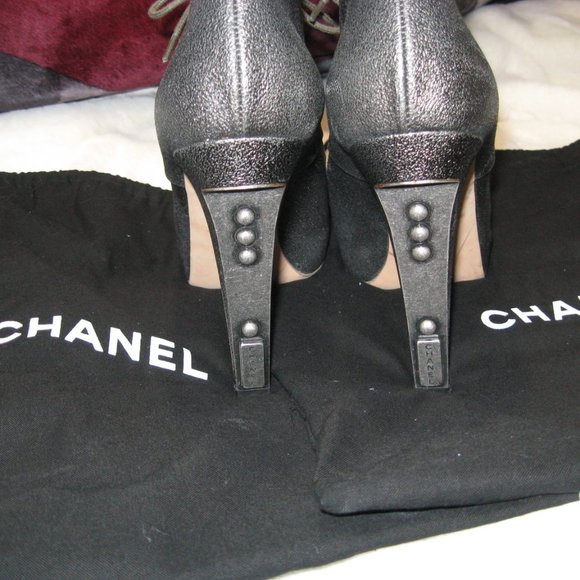 Chanel Boots  EUC with dustbag STUNNING Authentic - Picture 4 of 9